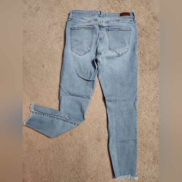 ABERCROMBIE AND FITCH women's jeans SIZE 27 SHORT - Picture 2 of 2